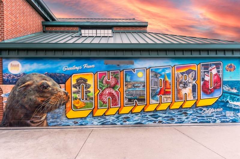 Oxnard Street Murals