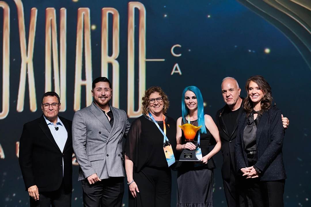 brittney hendricks daniel cabrera michelle flippo jeff miraglia caroline beteta ken potrock awards show poppy